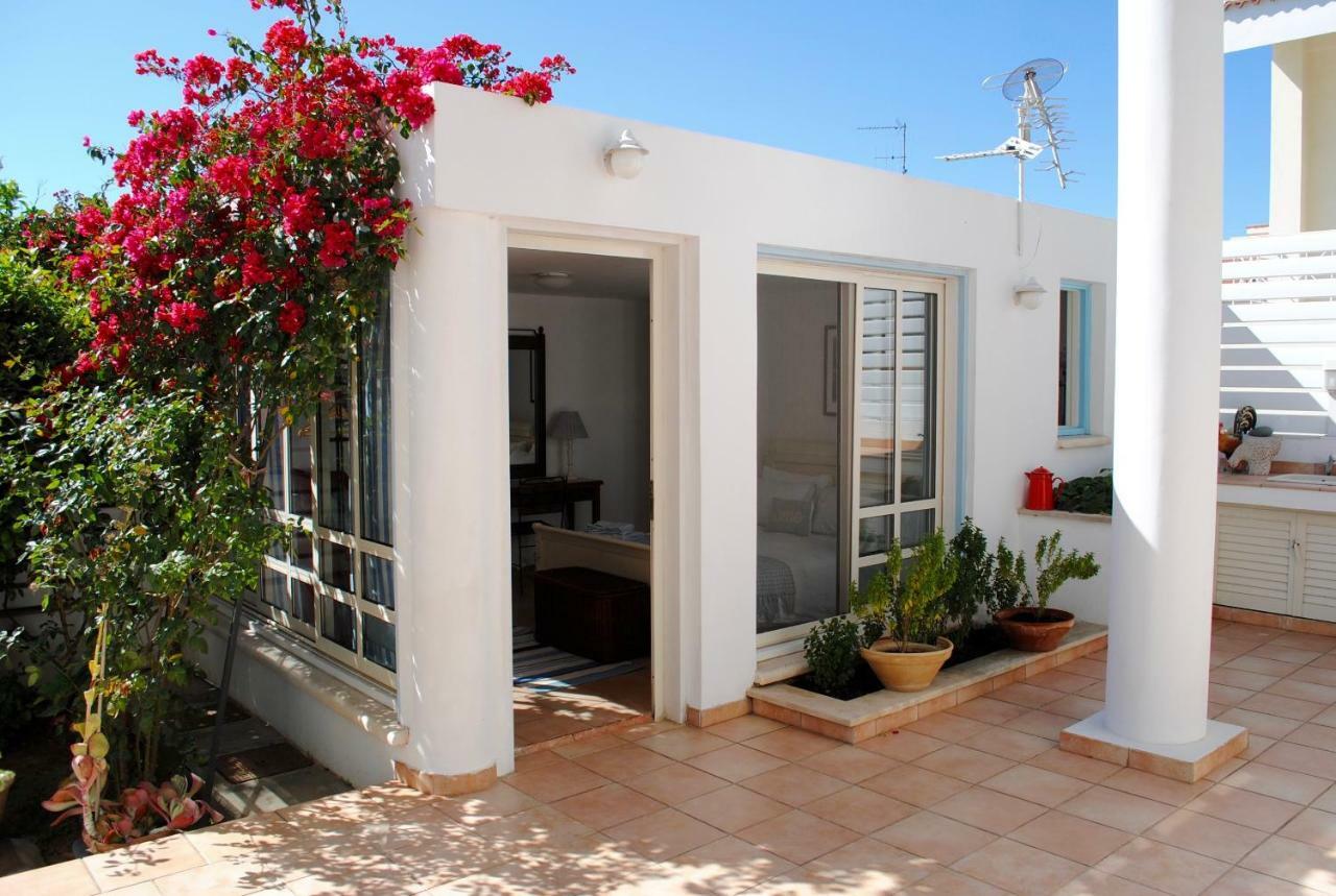 Sunny Garden Studio Hotel Nicosia Exterior photo